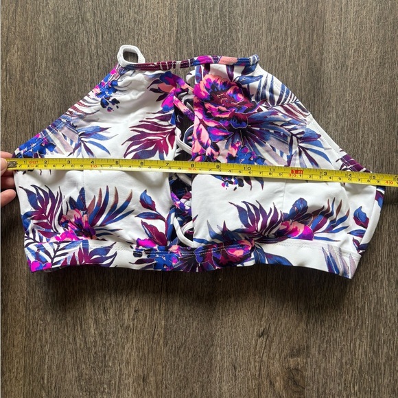 Ambrielle Purple and Pink Floral Top - Picture 2 of 5